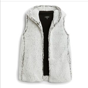 Coffeeshop Leonie Wubby Hooded Vest NWT